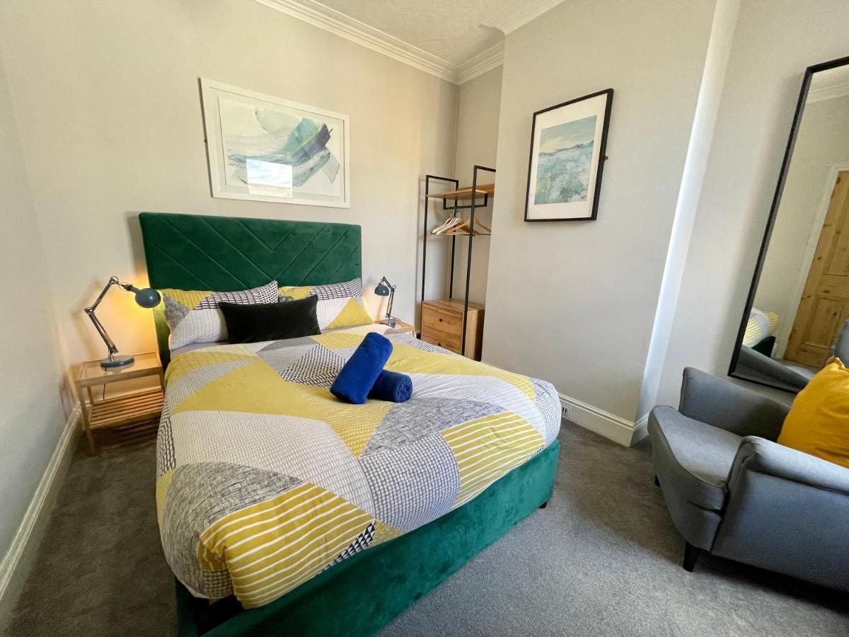 Edwardian City Centre House For Big Groups, Offroad Parking & Hot Tub! Кардифф Экстерьер фото