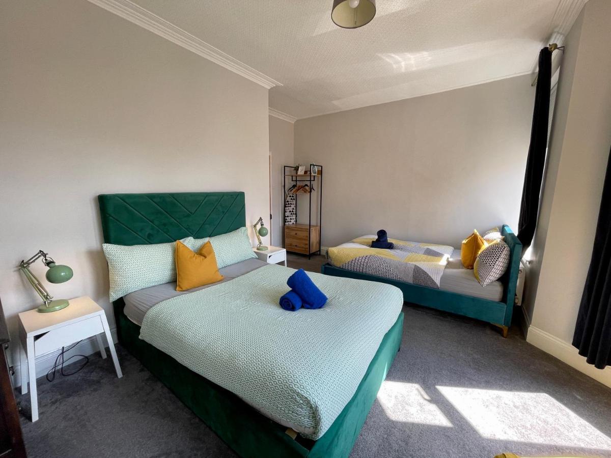 Edwardian City Centre House For Big Groups, Offroad Parking & Hot Tub! Кардифф Экстерьер фото